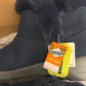 Sketchers Scotchgard Women's Plush Navy Boots